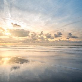 Fine Art landschap dreamy sunset at the beach of Domburg van John van de Gazelle