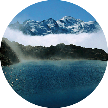 Een meer in Mont-Blanc van Jc Poirot