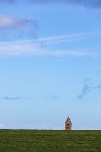De kerktoren van Hollum