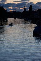 Promenade en bateau en soirée