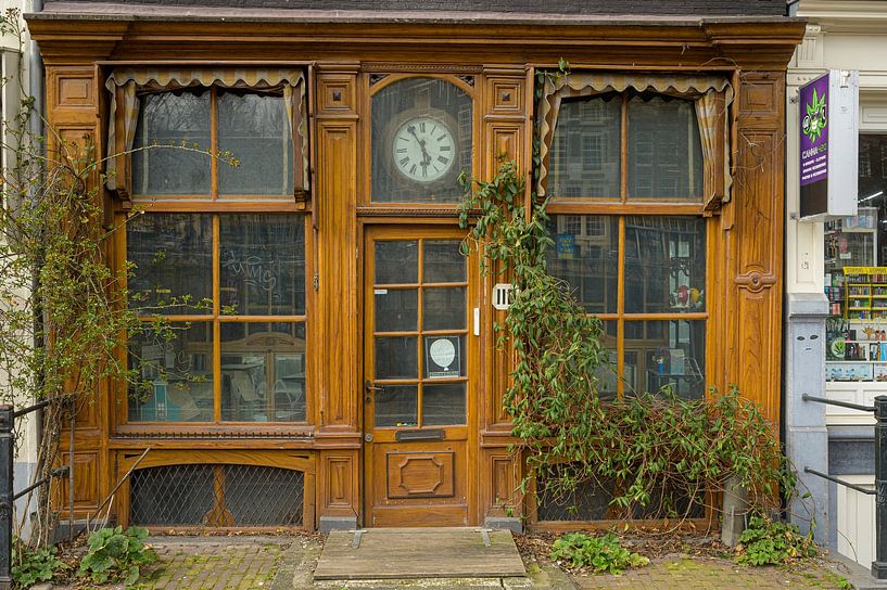Abandoned property Gelderse kadeAmsterdam by Peter Bartelings