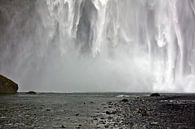 Chute d'eau Skógafoss en Islande par Anton de Zeeuw Aperçu