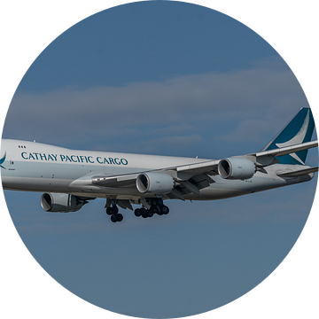 Cathay Pacific Cargo Boeing 747-8 vlak voor landing. van Jaap van den Berg