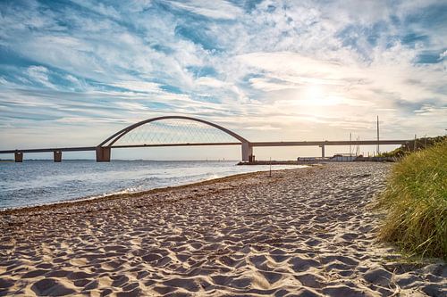 Arc au-dessus du Sund - le pont de Fehmarnsund