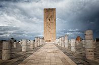 De Hassan Toren, de minaret van de incomplete moskee in Rabat in Marokko van Bas Meelker thumbnail