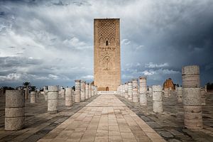 Der Hassan-Turm, das Minarett der unvollständigen Moschee in Rabat, Marokko.