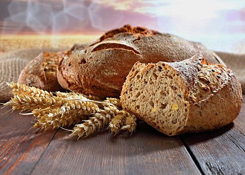 Decorative bread wreath