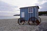 Oude badkar op het strand van HGU Foto thumbnail