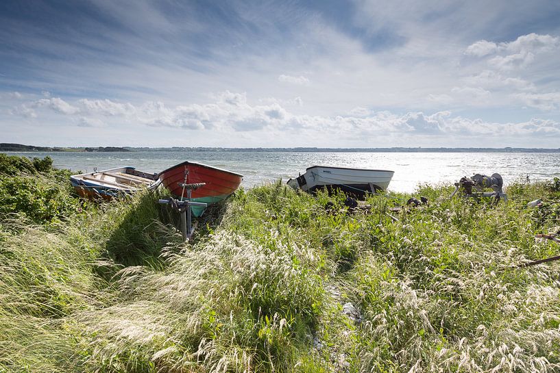 Boote am Strand von Aerö von Matthias Nolde