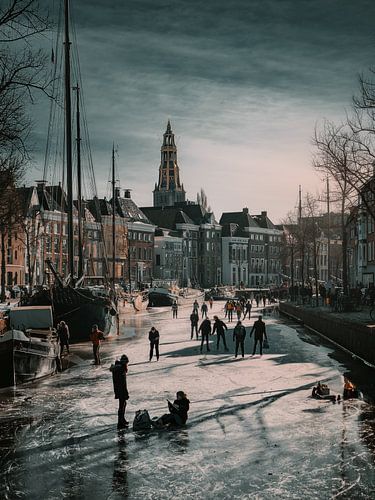Back to the winter of yore on Groningen canals by Daniël de Jong