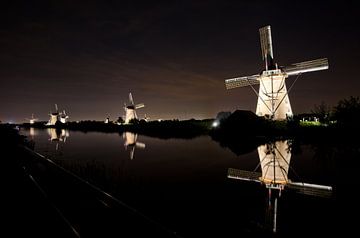 Illuminated windmills Kinderdijk by Remco Swiers