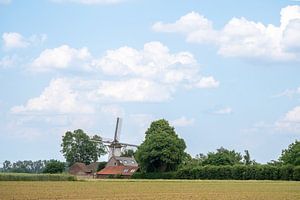 Journée nuageuse moi un moulin à vent