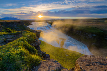 Gullfoss au lever du soleil