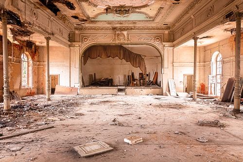 Abandoned Theater in Decay. by Roman Robroek - Photos of Abandoned Buildings