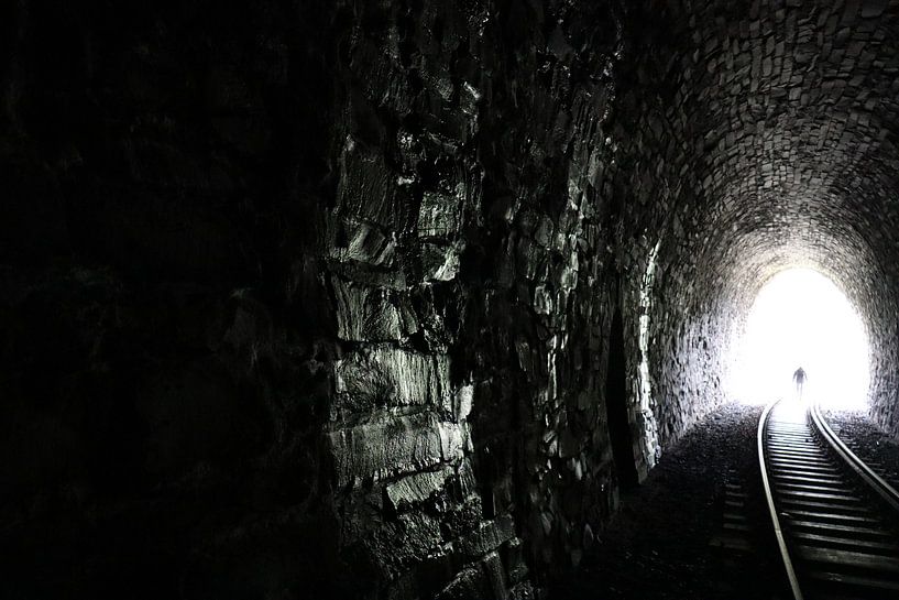 Il y a toujours une lumière à la fin par DEsastrous4life