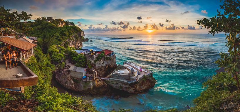 Uluwatu panorama by Andy Troy