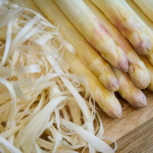frischer weißer Spargel von Heiko Kueverling