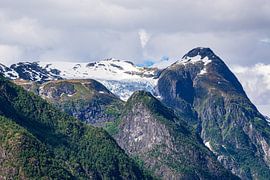 View of the Jostedalsbreen glacier near Fjærland in Norwege