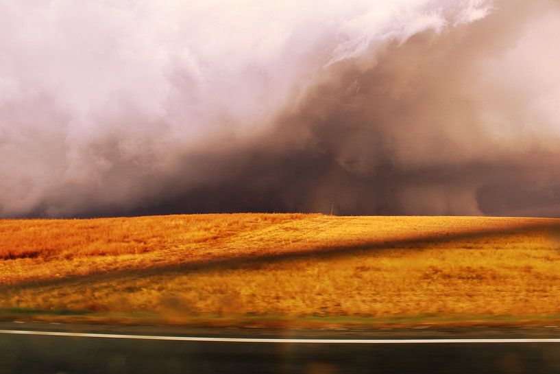 Donderwolk boven het graanveld par Assia Hiemstra