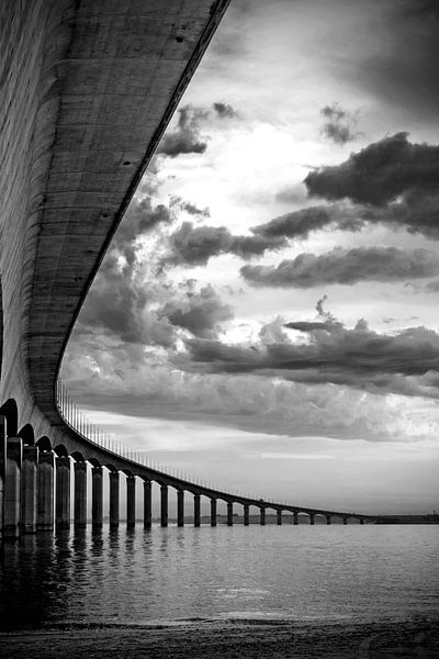 Bridge over troubled water van Wouter Sikkema