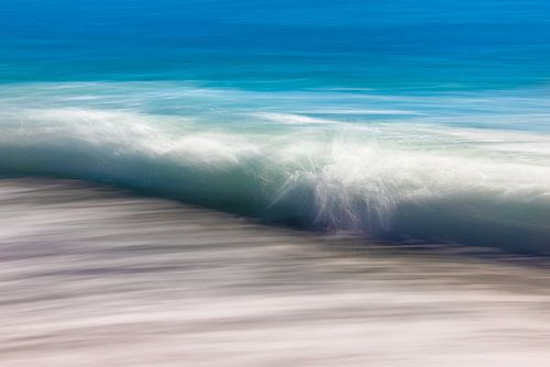 Breaking wave. Colours of the Mediterranean. Dimensions 2x3