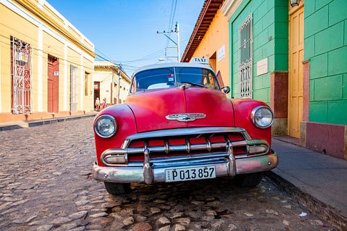 Oldtimer klassieke auto in centrum van Havana Cuba. One2expose Wout Kok Photography.