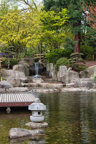 Enchanting waterfall in the Japanese Garden by Elbkind89
