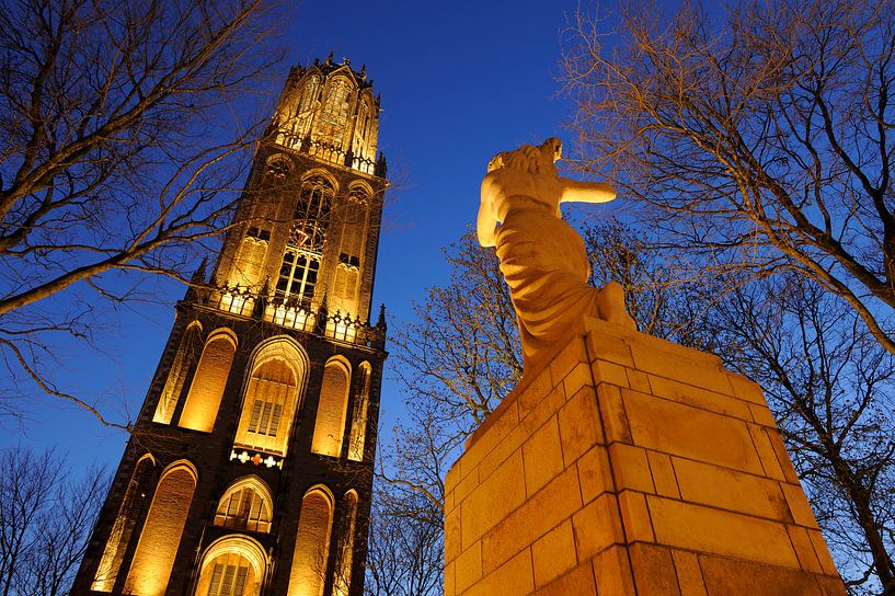 Resistance monument and Dom tower in Utrecht (2) by Donker Utrecht