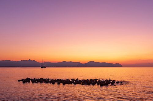 Magischer Sonnenuntergang in Sizilien