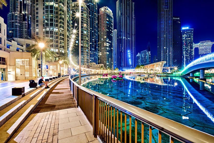 Dubai bei Nacht von Edwin van Zandvoort