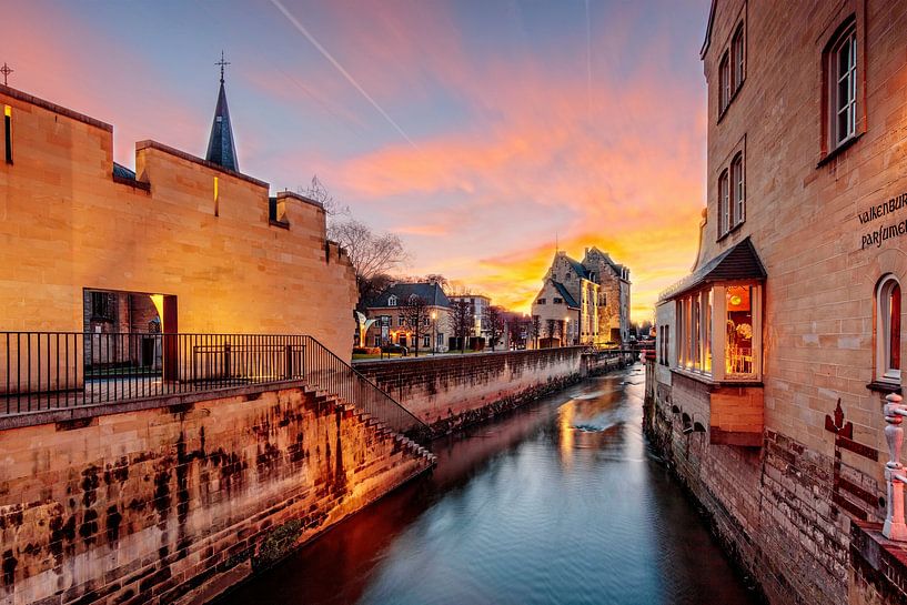 Geulpoort und Schloss 't Halder in Valkenburg @ Blue Hour von Rob Boon