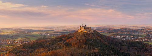 Panorama van Hohenzollern bij zonsondergang, Baden-Württemberg