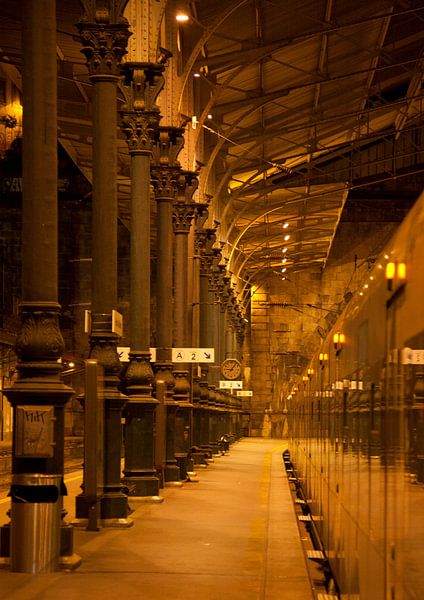 Station in Porto by Linda Kor