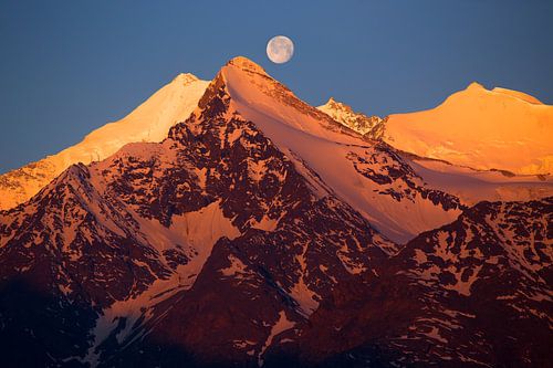 Vollmond über Weißhorn, Brunegghorn und Bishorn