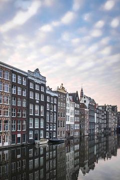The fluffiest clouds of Amsterdam van Alexander Tromp
