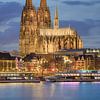 Kölner Dom am Abend mit neuer LED-Beleuchtung von Michael Valjak