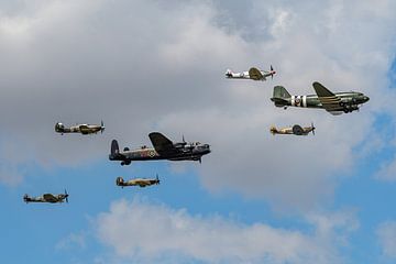 Flyby Battle of Britain Memorial Flight. by Jaap van den Berg