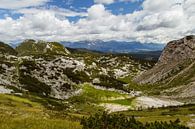Uitzicht vanaf bergtop in Slovenie van Louise Poortvliet thumbnail