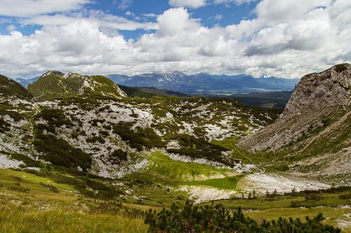 Uitzicht vanaf bergtop in Slovenie