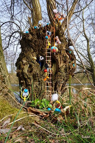 Fubby nature collecting Easter eggs.