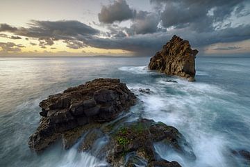 Een nieuwe dag breekt aan - Mooi Madeira van Rolf Schnepp