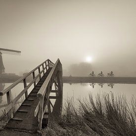 Mist bij Molen Hensbroek van peterheinspictures