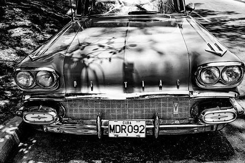 Pontiac cubaine MDR 092 (noir et blanc)