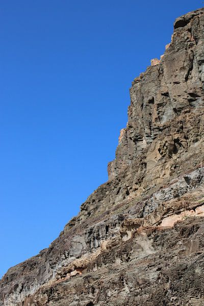 Mountain cliff by Sascha van Haasteren
