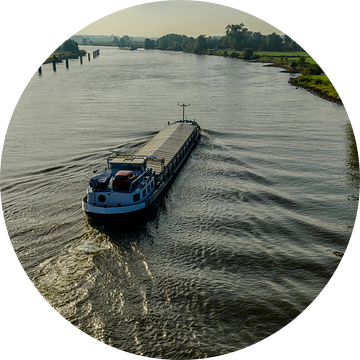 Vrachtschip op de rivier van Sjoerd van der Wal Fotografie