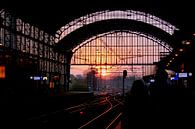 Zonsondergang op Station Haarlem van Geert Heldens thumbnail