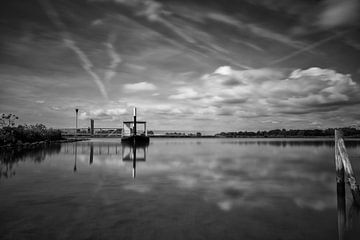 De lek met wolkenreflecties in de buurt van Schalkwijk (long exposure) van André Blom Fotografie Utrecht