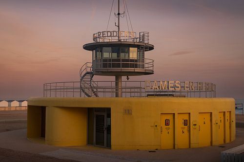 Lifeguard station in Knokke during sunrise