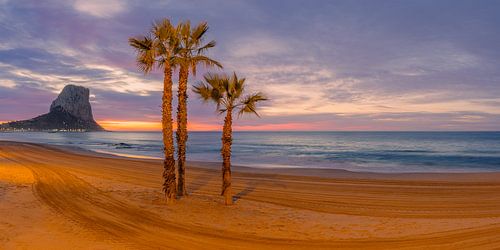 Panorama und Sonnenaufgang in Calpe, Spanien von Henk Meijer Photography
