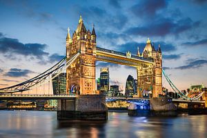 Tower Bridge in London von Michael Abid